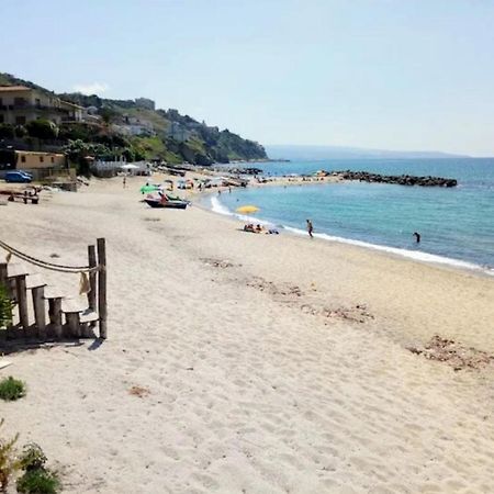 Casa Di Giorgio-Fronte Spiaggia Pizzo  Exteriör bild