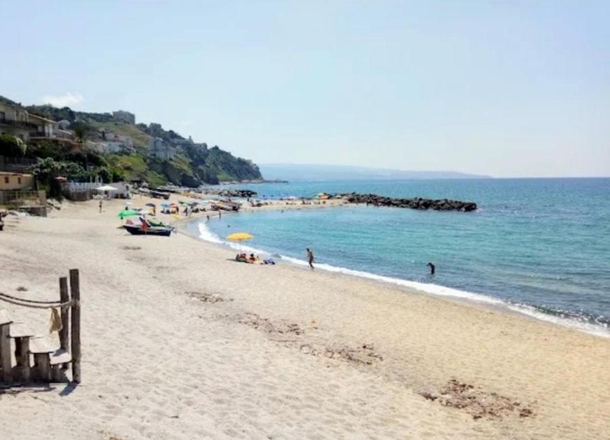 Casa Di Giorgio-Fronte Spiaggia Pizzo  Exteriör bild