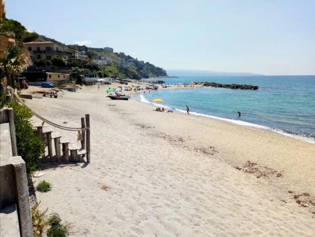 Casa Di Giorgio-Fronte Spiaggia Pizzo  Exteriör bild